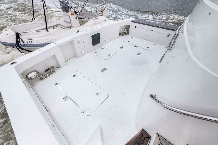 JUS CHILL N 84ft Cheoy Lee Yacht For Sale JUS CHILL N 84ft Cheoy Lee Yacht For Sale