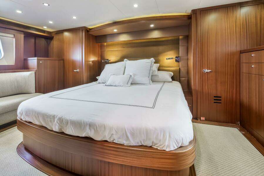 JUS CHILL N 84ft Cheoy Lee Yacht For Sale JUS CHILL N 84ft Cheoy Lee Yacht For Sale