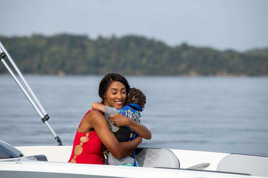 15ft Bayliner Yacht For Sale