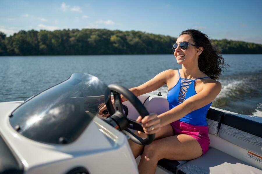 15ft Bayliner Yacht For Sale