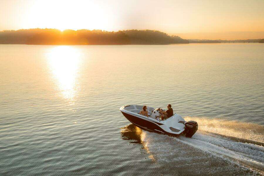 15ft Bayliner Yacht For Sale