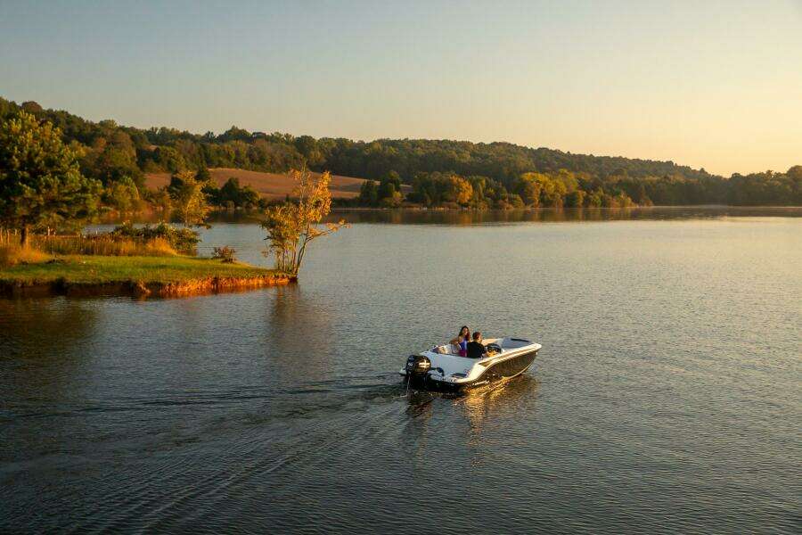 15ft Bayliner Yacht For Sale