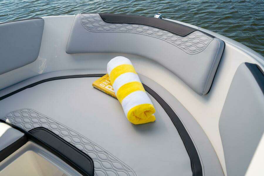 15ft Bayliner Yacht For Sale