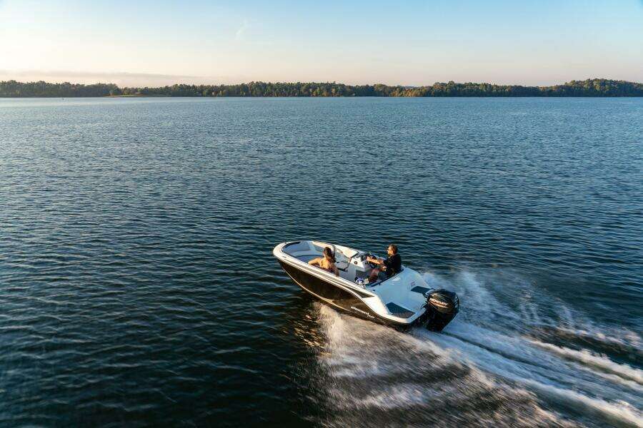 15ft Bayliner Yacht For Sale