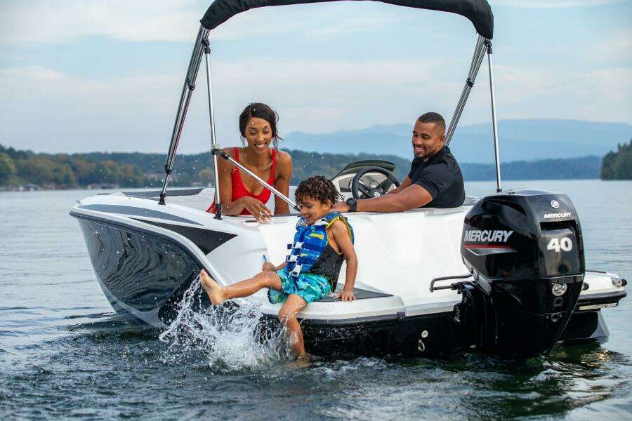 15ft Bayliner Yacht For Sale
