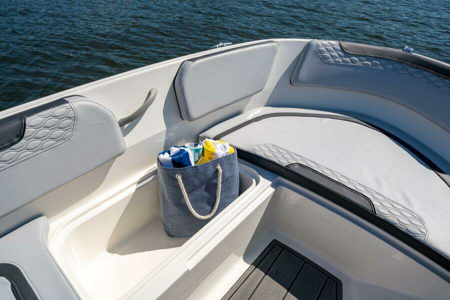 15ft Bayliner Yacht For Sale