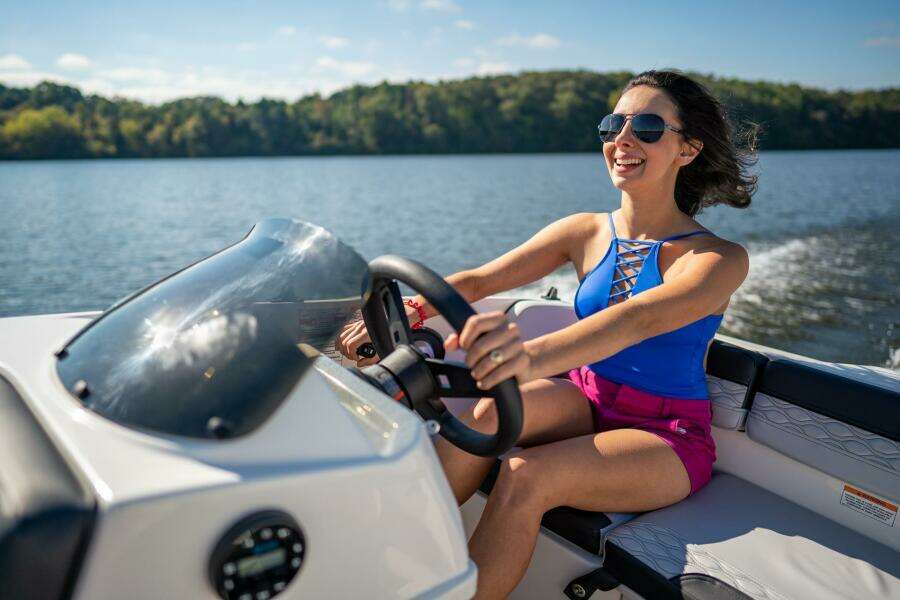 15ft Bayliner Yacht For Sale