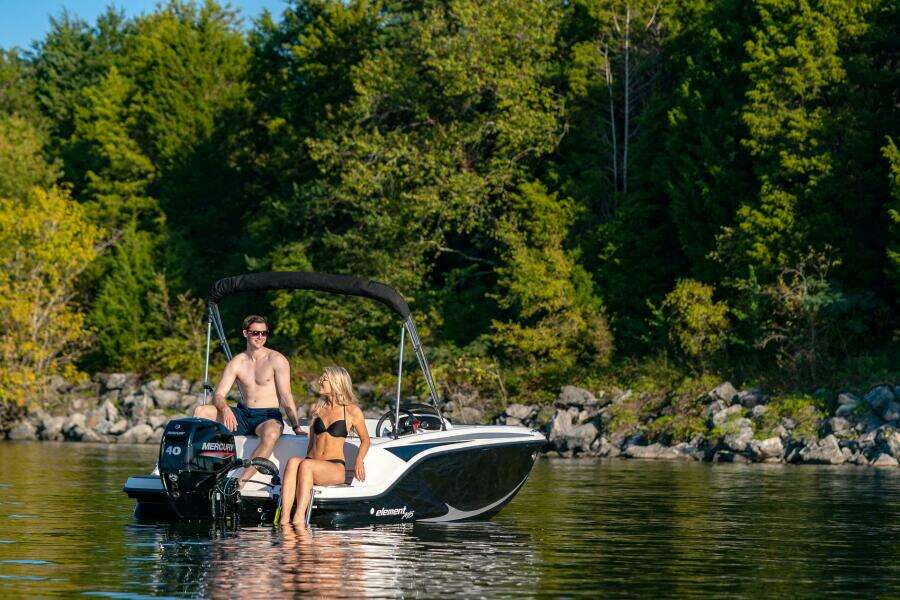 15ft Bayliner Yacht For Sale