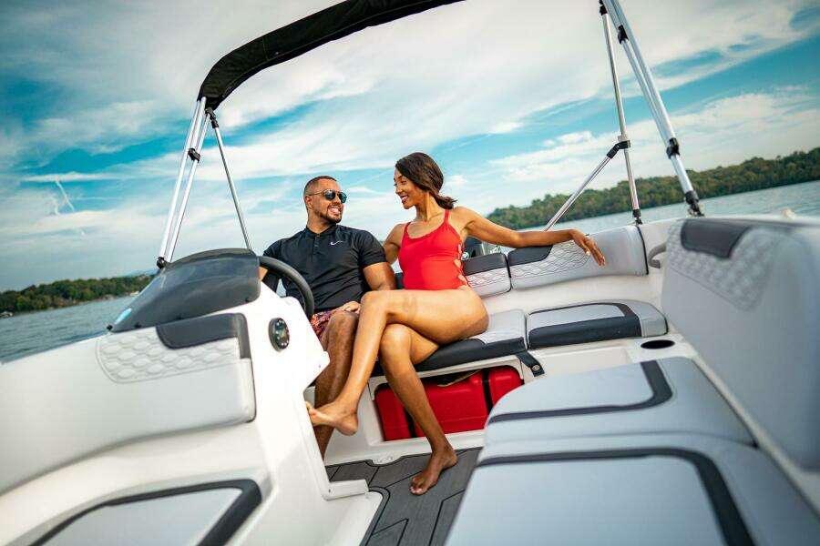 15ft Bayliner Yacht For Sale