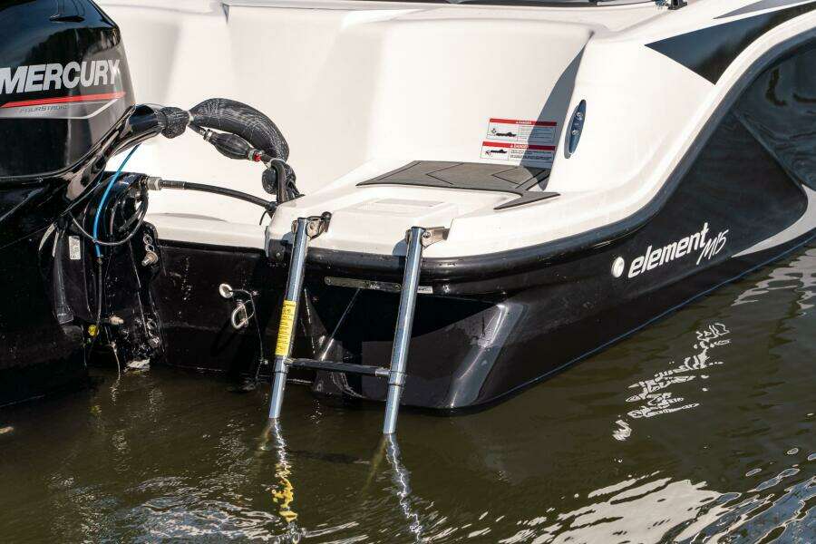 15ft Bayliner Yacht For Sale