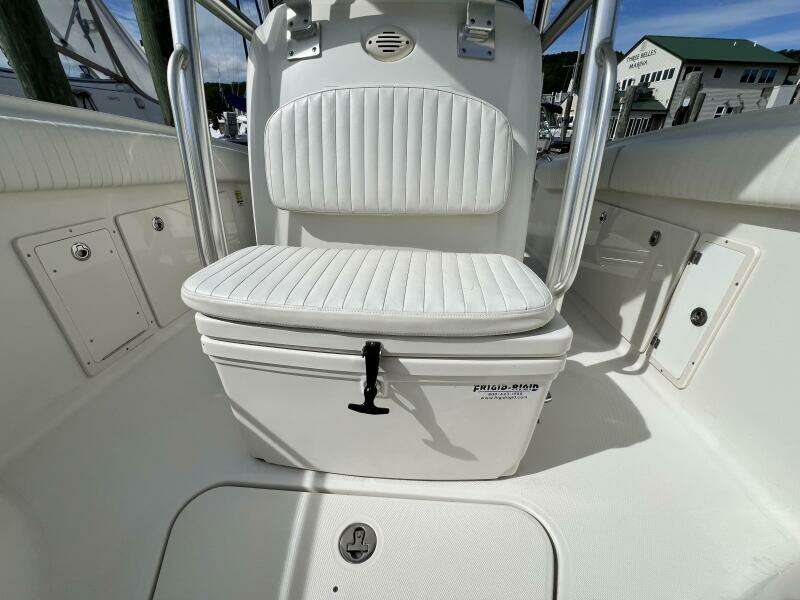 25ft Hydra Sports Yacht For Sale