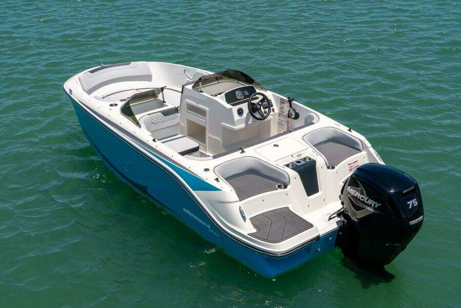 17ft Bayliner Yacht For Sale