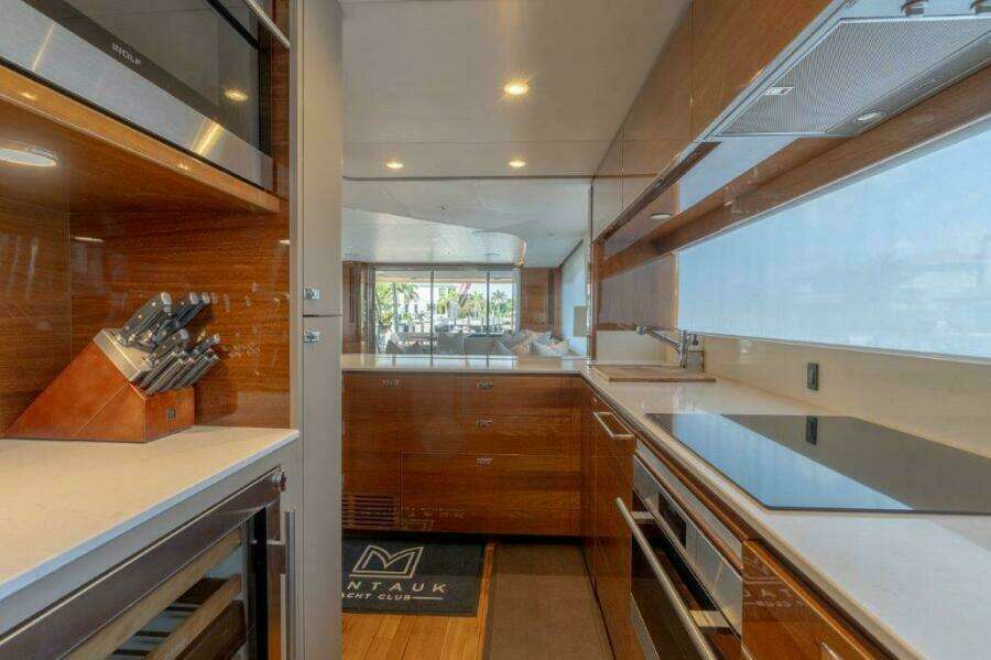 Princess 85 Kaos Galley