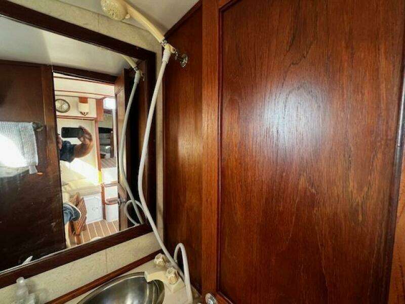 Dulcinea 30ft Willard Yacht For Sale