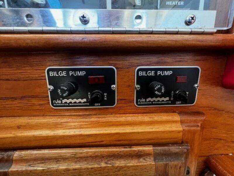 Dulcinea 30ft Willard Yacht For Sale