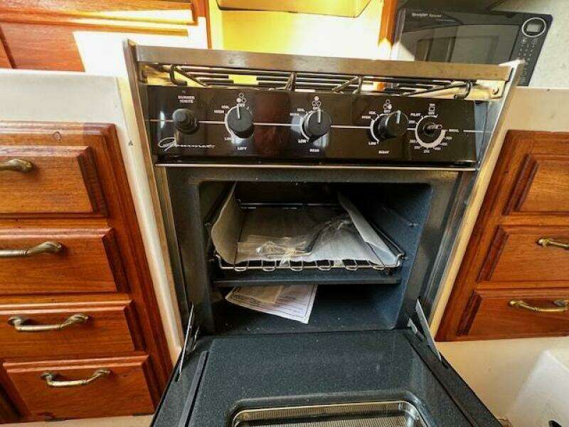 Dulcinea 30ft Willard Yacht For Sale