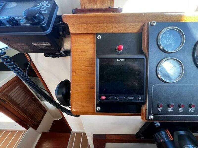 Dulcinea 30ft Willard Yacht For Sale