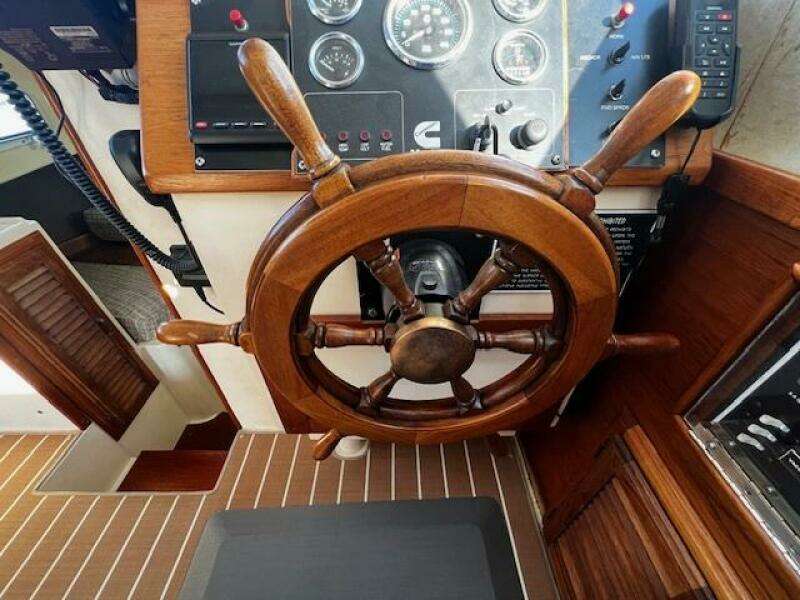 Dulcinea 30ft Willard Yacht For Sale