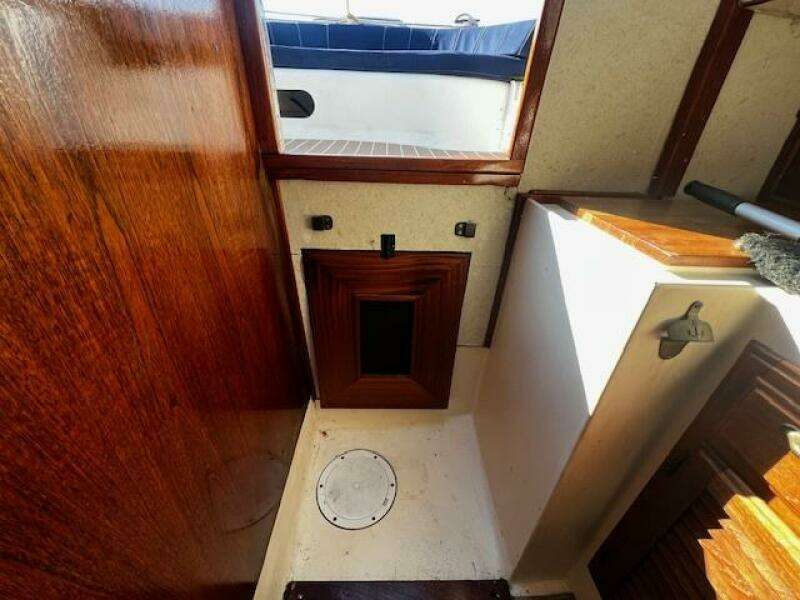 Dulcinea 30ft Willard Yacht For Sale