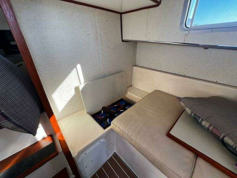 Dulcinea 30ft Willard Yacht For Sale