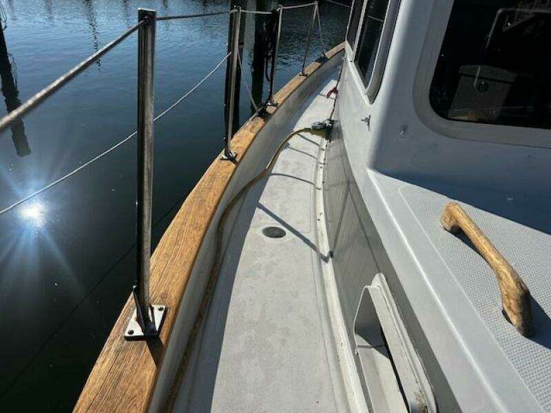 Dulcinea 30ft Willard Yacht For Sale