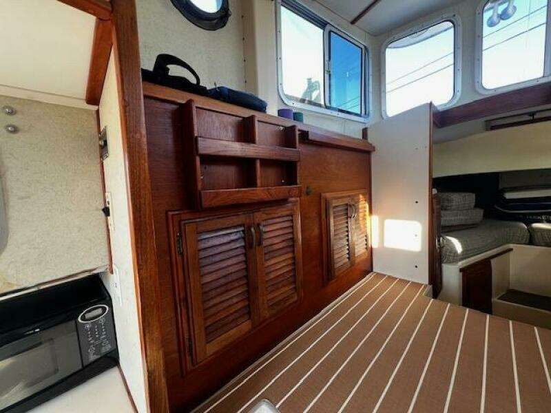 Dulcinea 30ft Willard Yacht For Sale