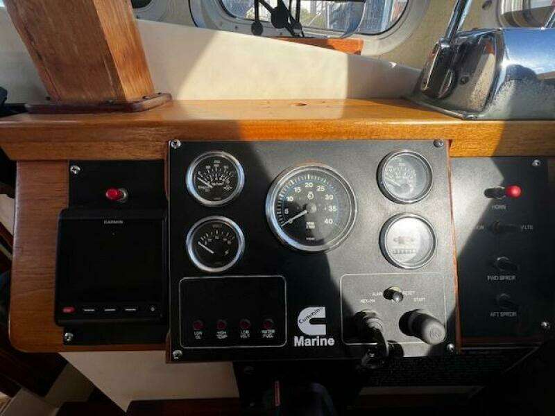 Dulcinea 30ft Willard Yacht For Sale