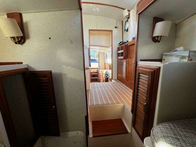 Dulcinea 30ft Willard Yacht For Sale