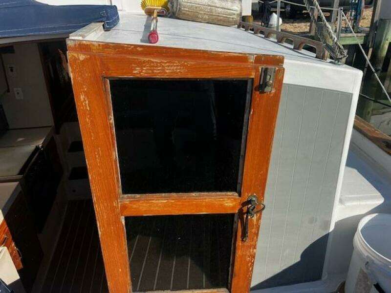 Dulcinea 30ft Willard Yacht For Sale