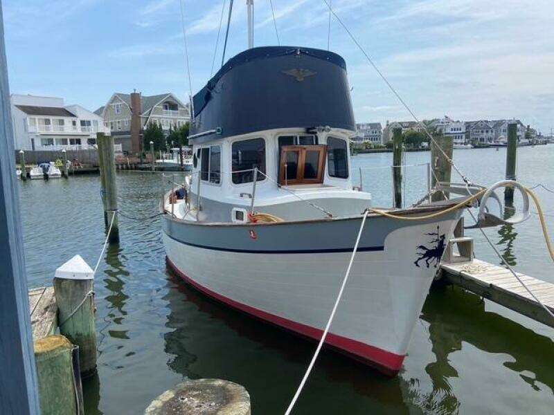 Dulcinea 30ft Willard Yacht For Sale