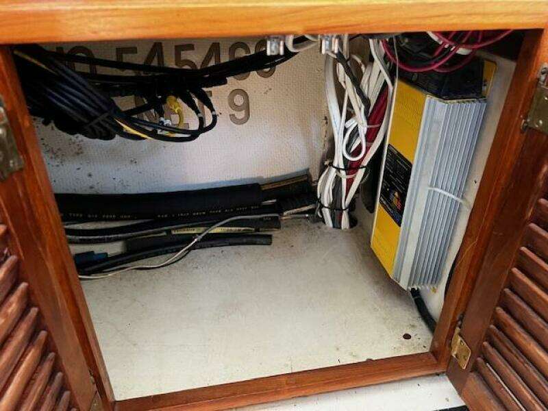 Dulcinea 30ft Willard Yacht For Sale