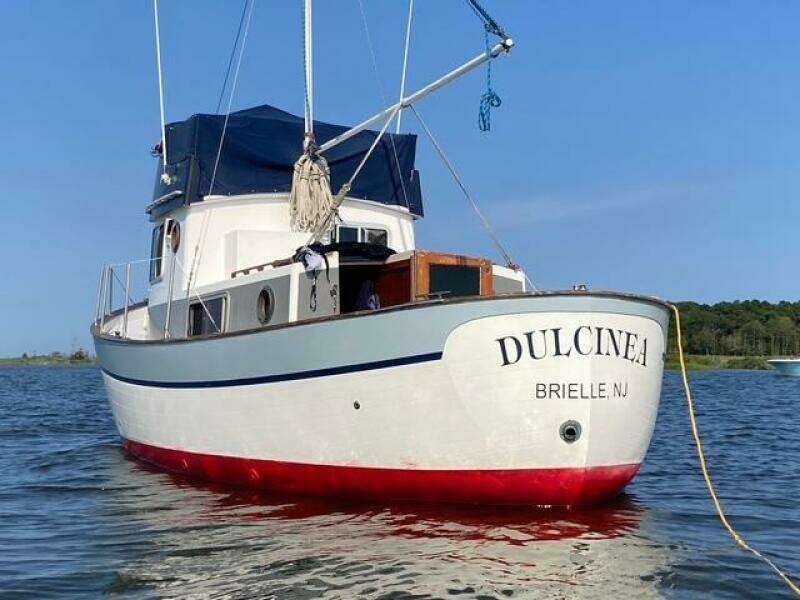 Dulcinea 30ft Willard Yacht For Sale