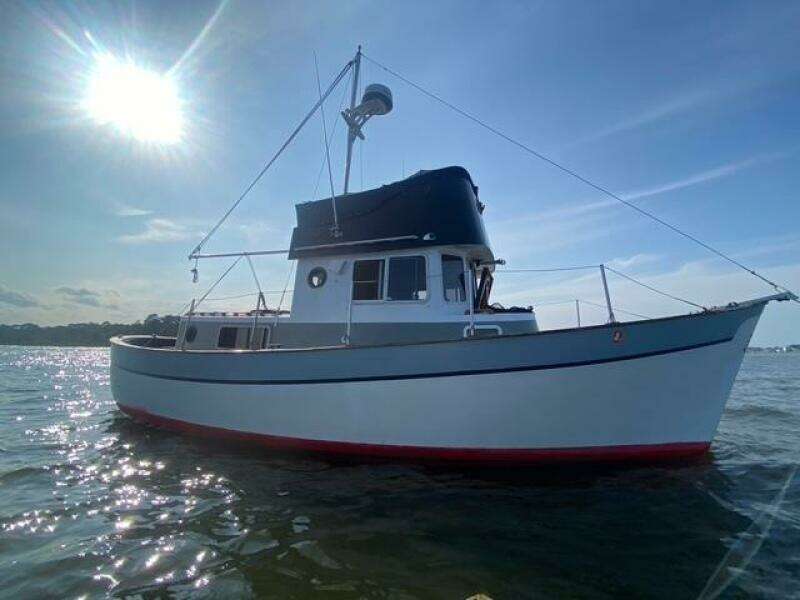 Dulcinea 30ft Willard Yacht For Sale