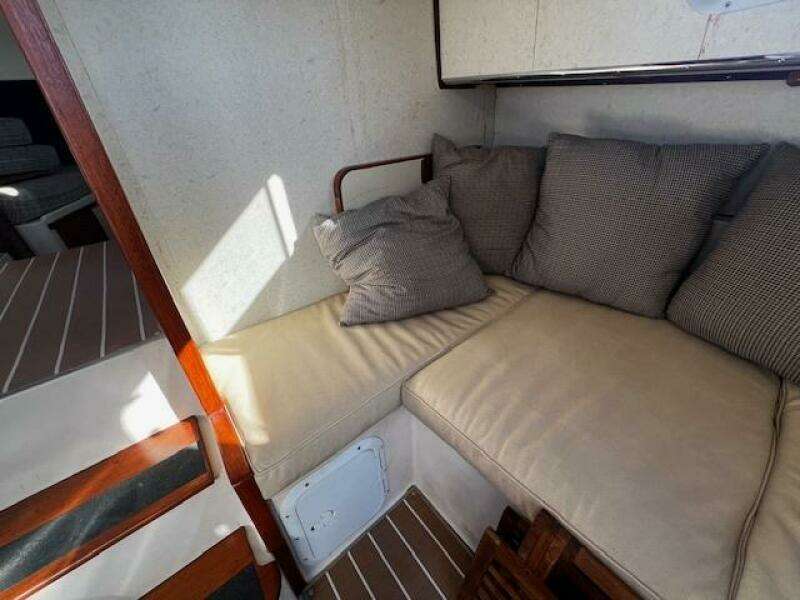 Dulcinea 30ft Willard Yacht For Sale