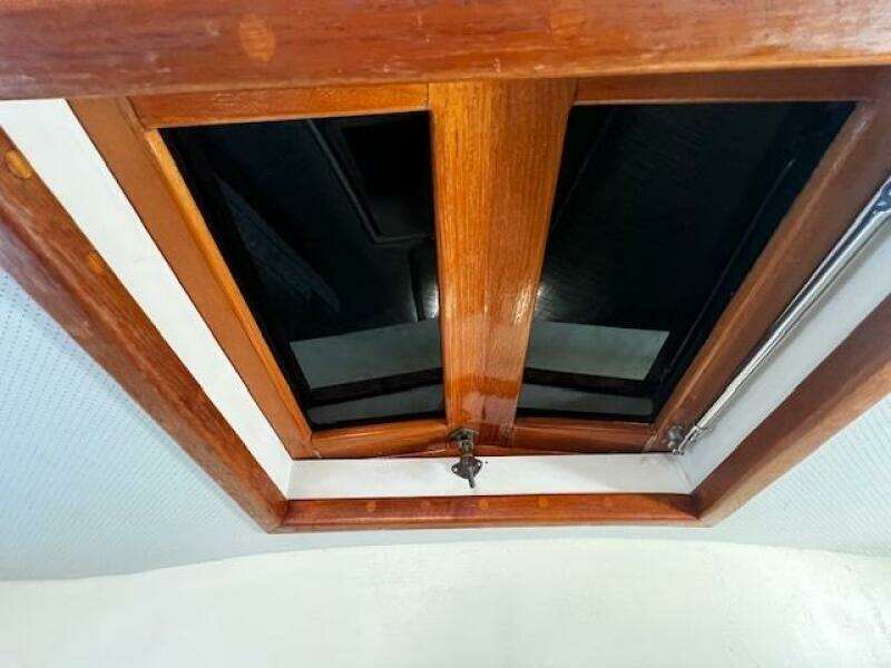 Dulcinea 30ft Willard Yacht For Sale