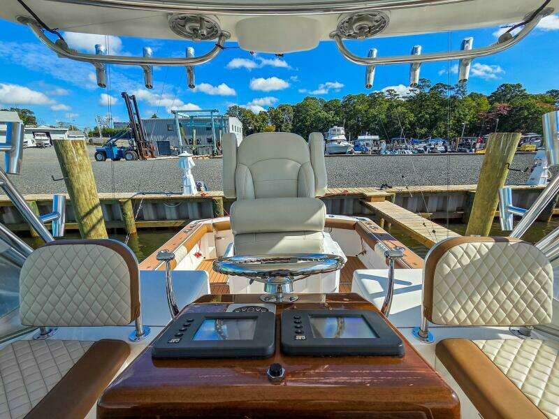 35ft Buddy Davis Yacht For Sale