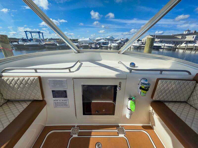35ft Buddy Davis Yacht For Sale