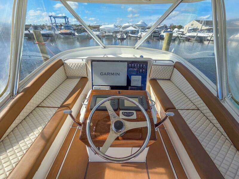 35ft Buddy Davis Yacht For Sale
