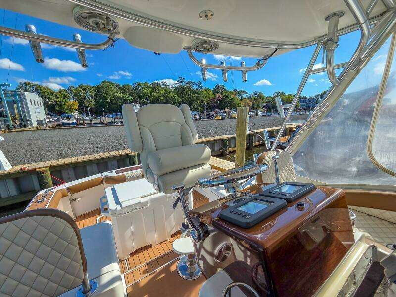 35ft Buddy Davis Yacht For Sale