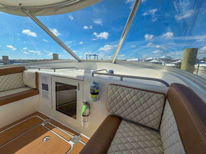 35ft Buddy Davis Yacht For Sale