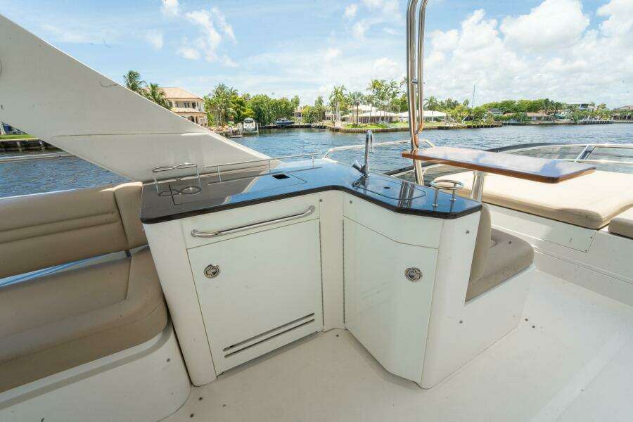 GET  ER DONE  51ft Sea Ray Yacht For Sale