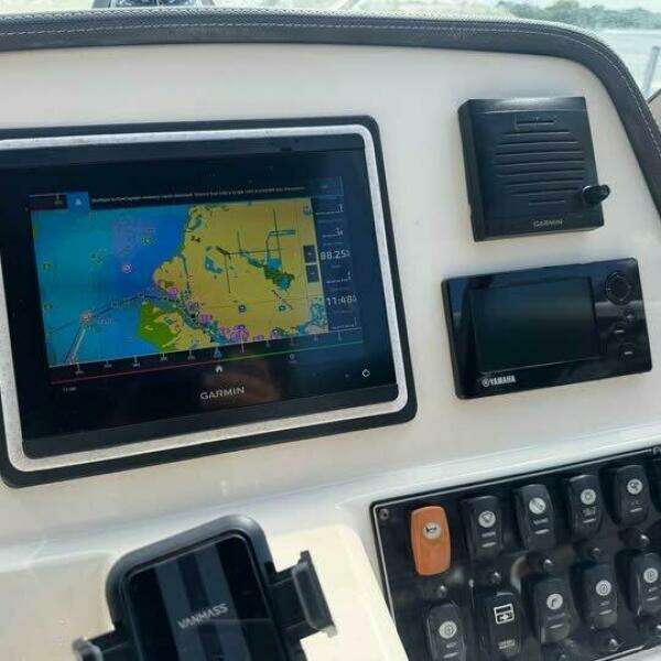 23ft Grady White Yacht For Sale