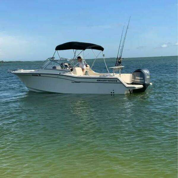 23ft Grady White Yacht For Sale