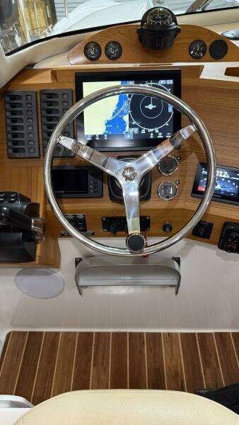 LYNDAH LOU  37ft Aspen Yacht For Sale