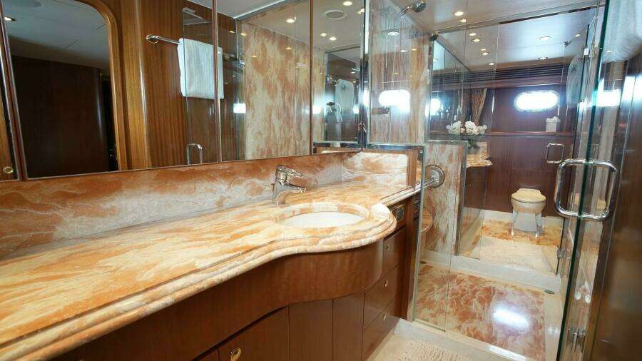 Master Ensuite Bathroom