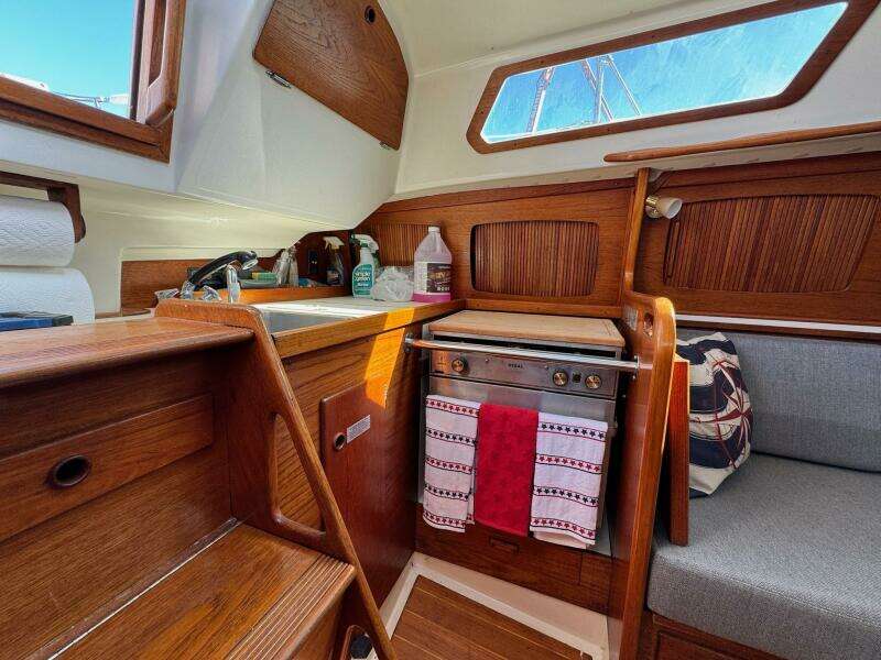 30ft Sabre Yacht For Sale
