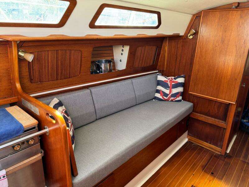 30ft Sabre Yacht For Sale
