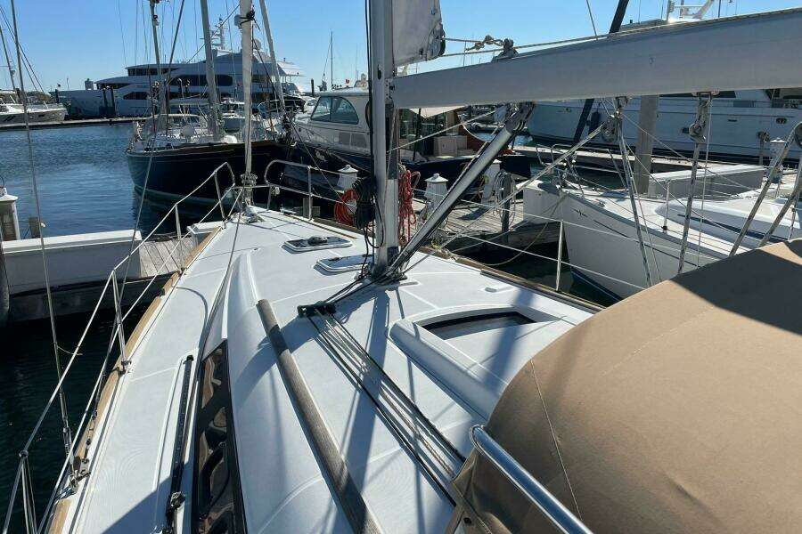 37ft Beneteau Yacht For Sale