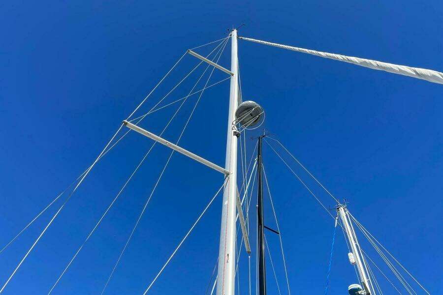 37ft Beneteau Yacht For Sale