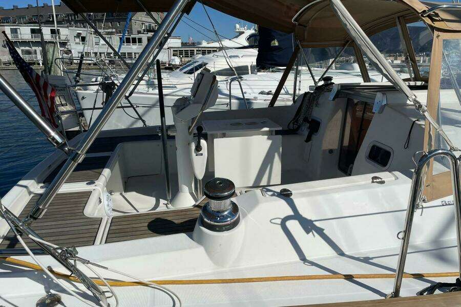 37ft Beneteau Yacht For Sale